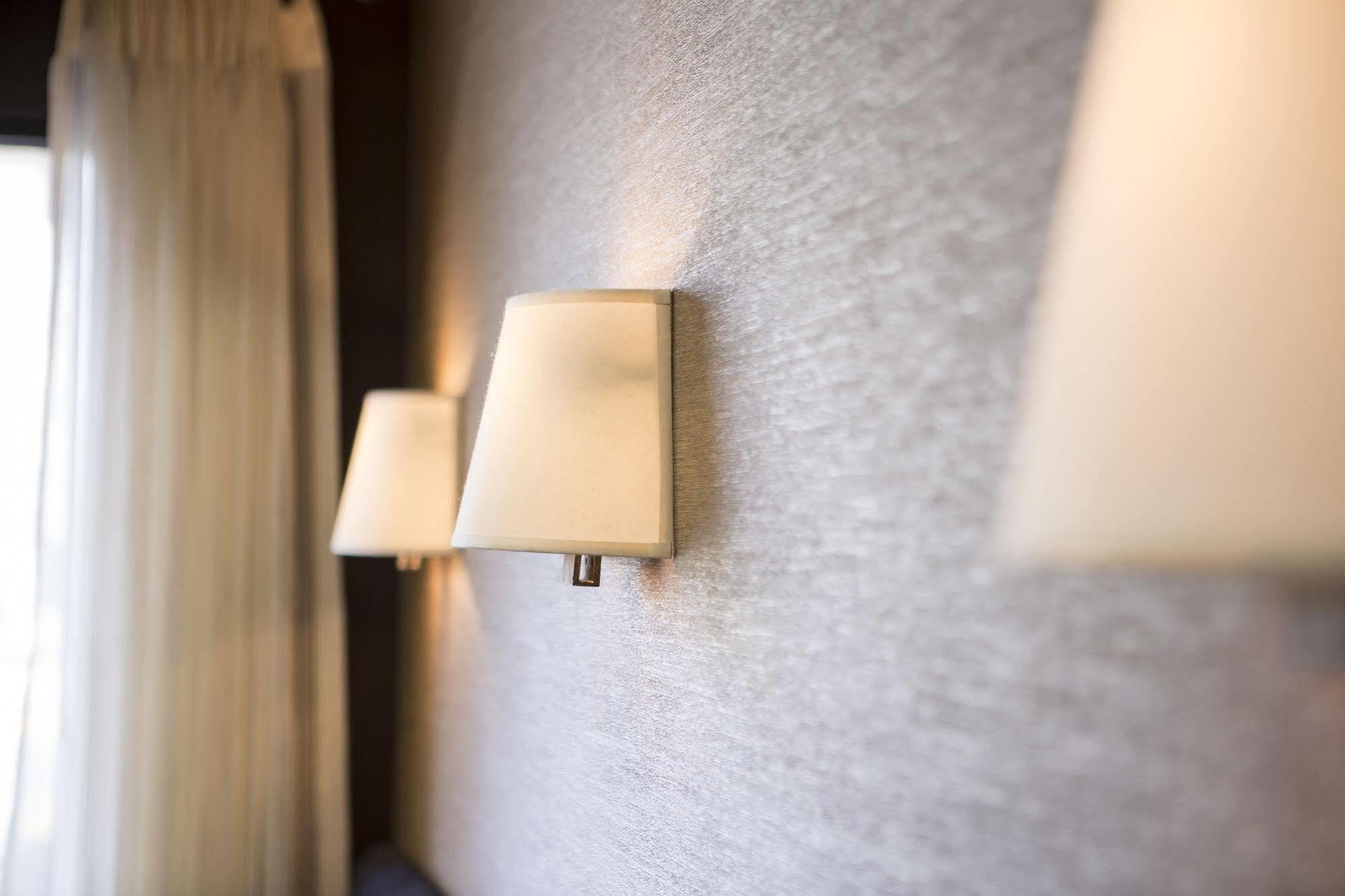 Hampton Inn Wichita-East Екстериор снимка